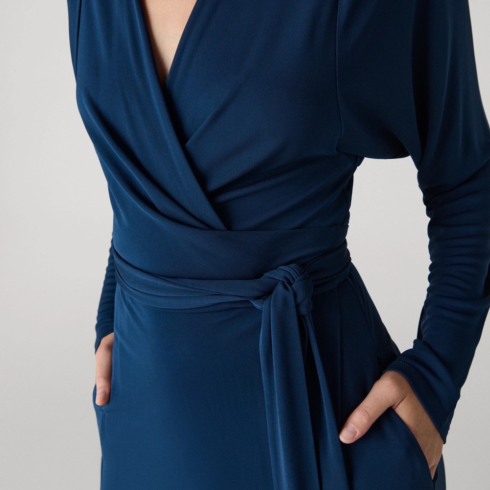 BCBGMaxAzria midnight blue Wrap-Style Long Sleeve Dress M